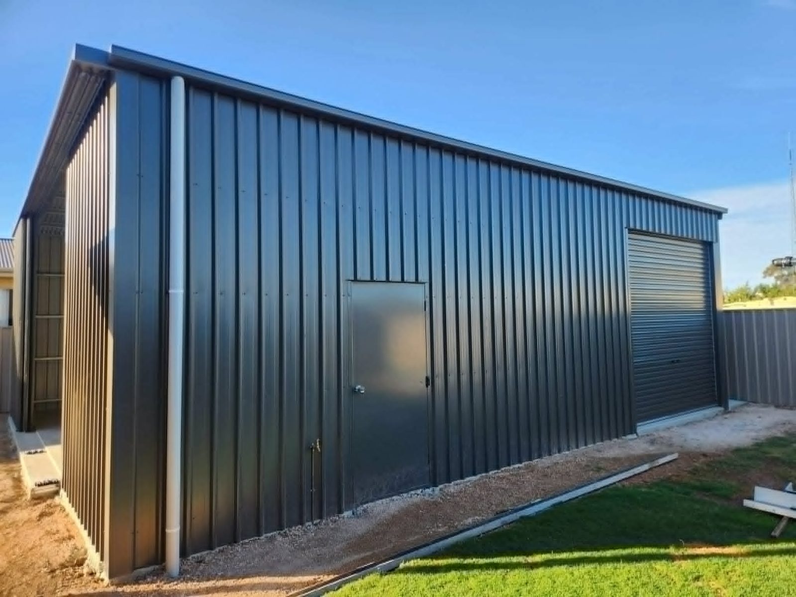 Quality Colorbond shed built by Trevarth Garages