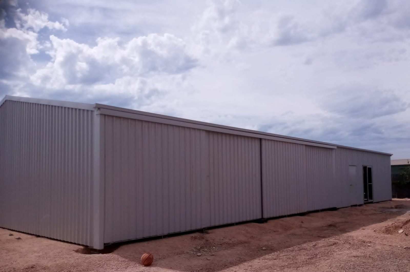Large rural shed on a farm property built by Trevarth Garages